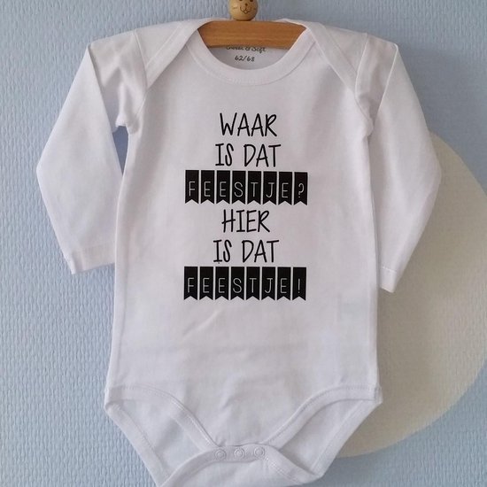 Baby Rompertje met tekst   gefeliciteerd | Waar is dat feestje? Hier is dat feestje!  | Lange mouw | wit | maat 62/68