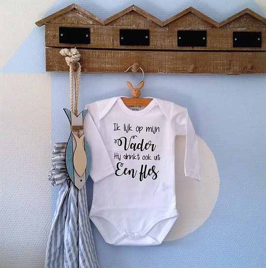 Rompertje Ik lijk op mijn vader. Hij drinkt ook uit een fles | Lange mouw | wit | maat 62/68