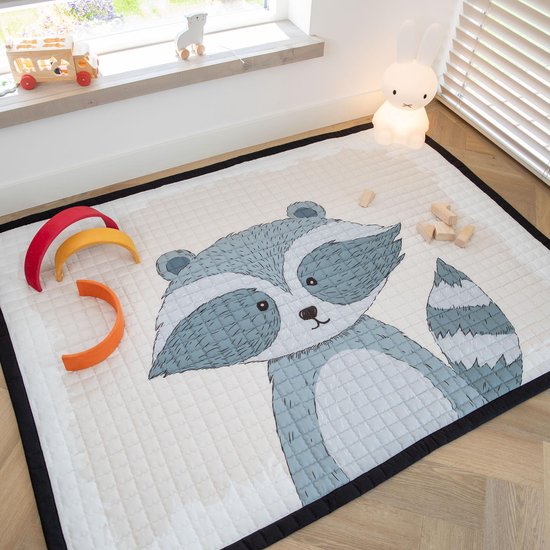 Love by Lily - groot speelkleed - Let's Go On Adventure Raccoon - 200x150cm