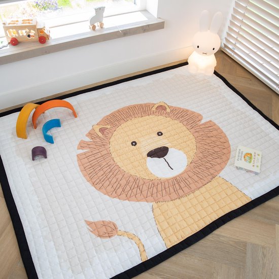 Love by Lily - groot speelkleed baby - Leeuw - 150x200 - zacht speelkleed buiten en binnen - grote speelmat - speeltapijt kind - picknick kinderkleed - speelkleed xxl - speelkleed peuter